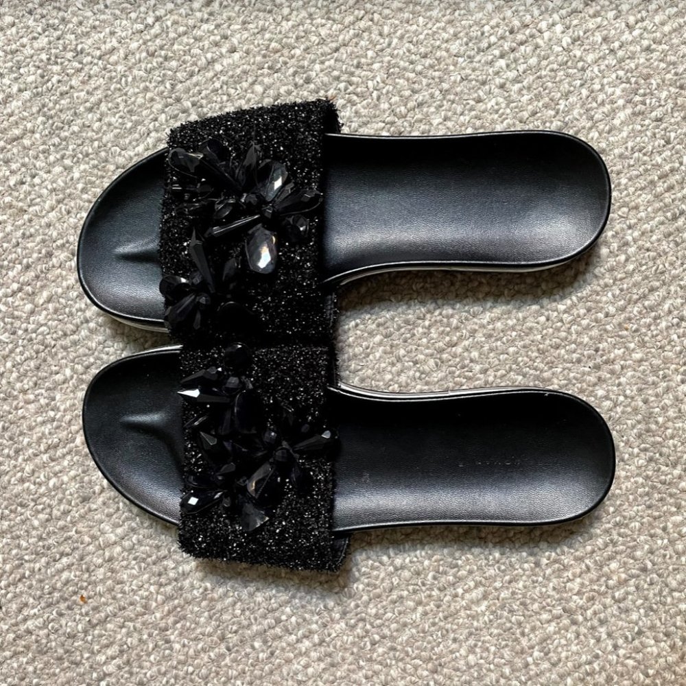 NWOT Zara Embellished Slides